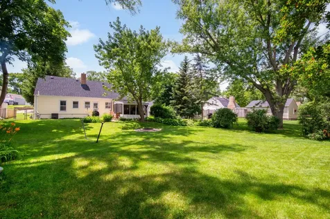 1257 Brandywine Circle Batavia IL 60510