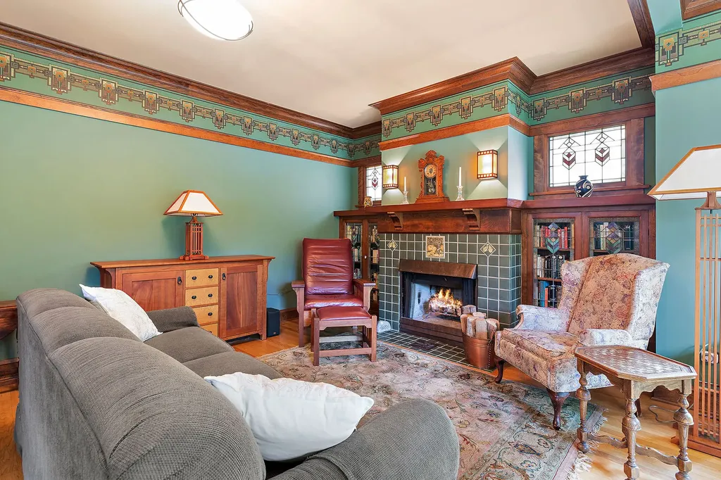 2948 West Wilson Avenue Chicago IL 60625