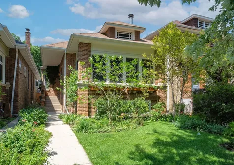 2948 West Wilson Avenue Chicago IL 60625