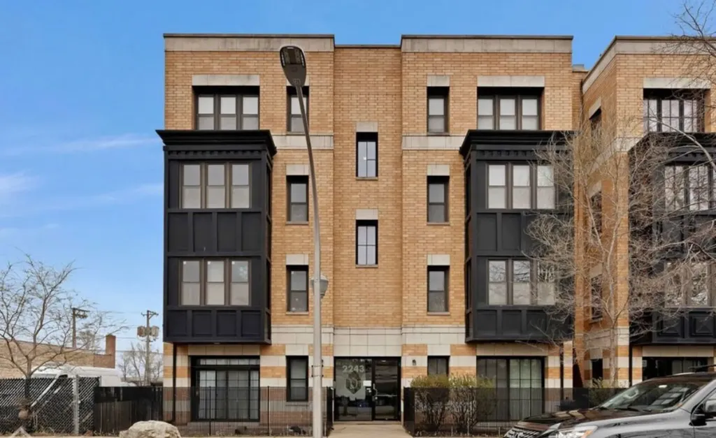 2243 North Lister Avenue Chicago IL 60614
