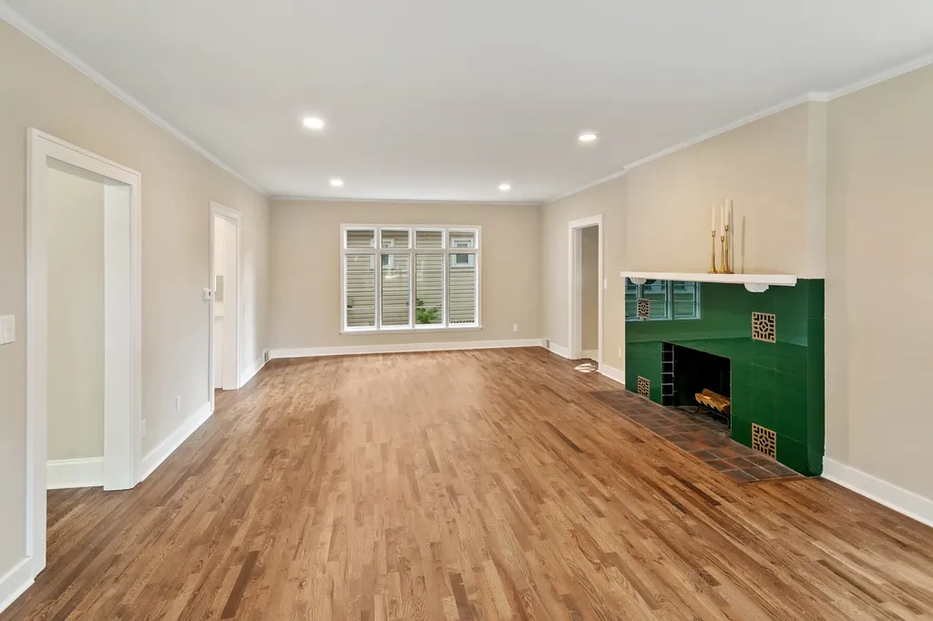 622 Sexton Street Aurora IL 60505