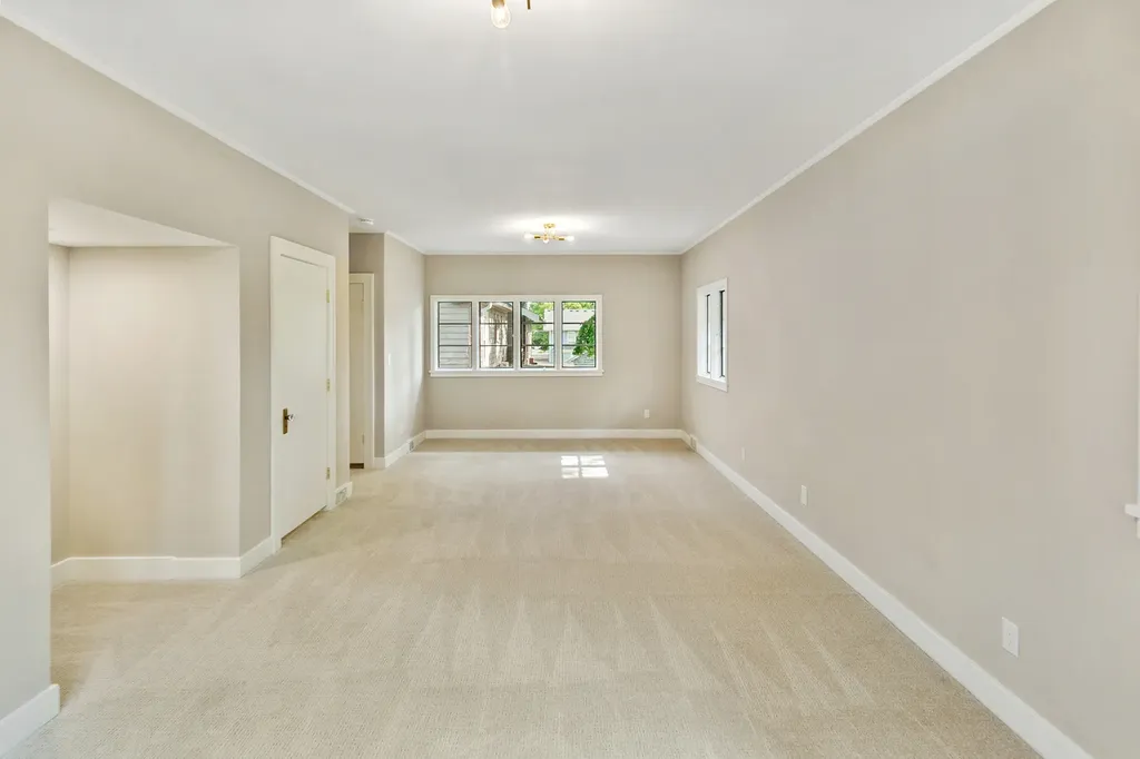 622 Sexton Street Aurora IL 60505