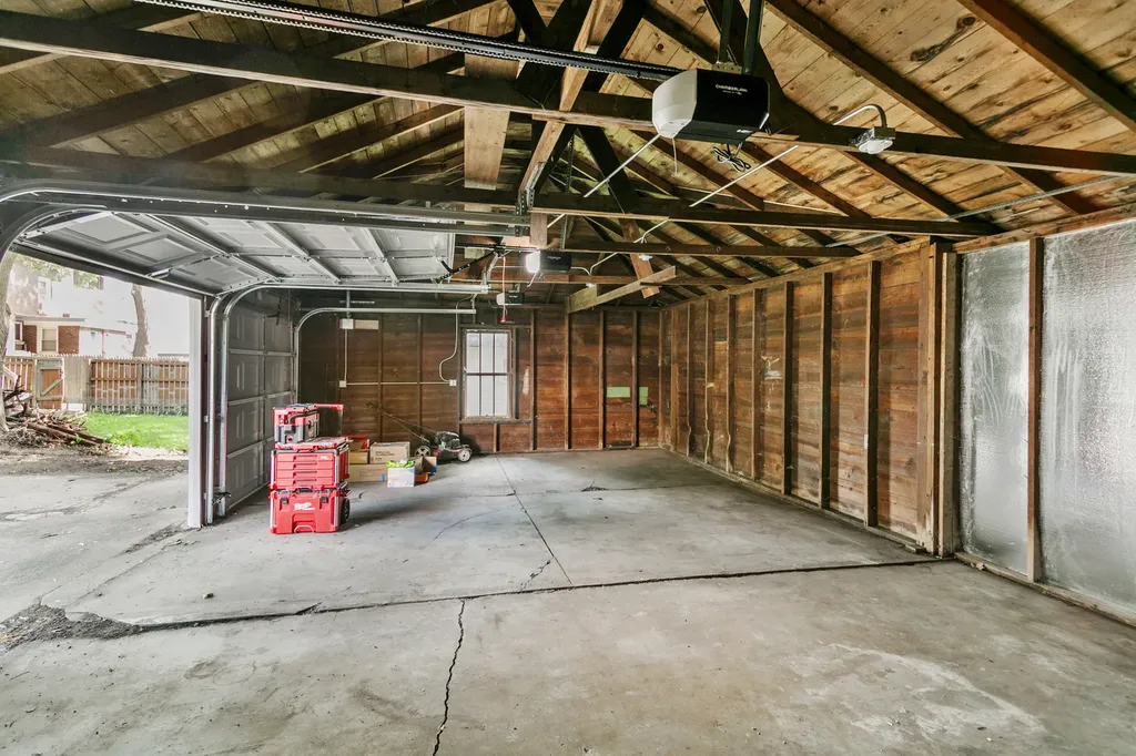 622 Sexton Street Aurora IL 60505