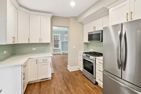 622 Sexton Street Aurora IL 60505