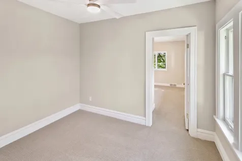 622 Sexton Street Aurora IL 60505