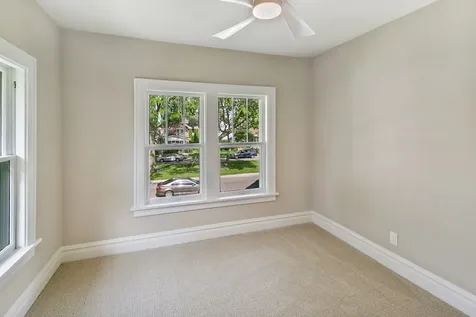 622 Sexton Street Aurora IL 60505