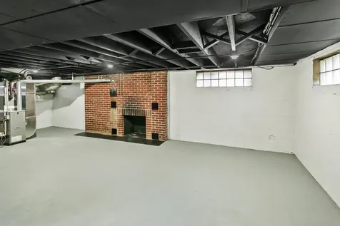 622 Sexton Street Aurora IL 60505
