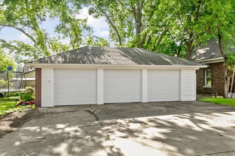 622 Sexton Street Aurora IL 60505