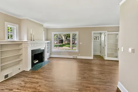622 Sexton Street Aurora IL 60505