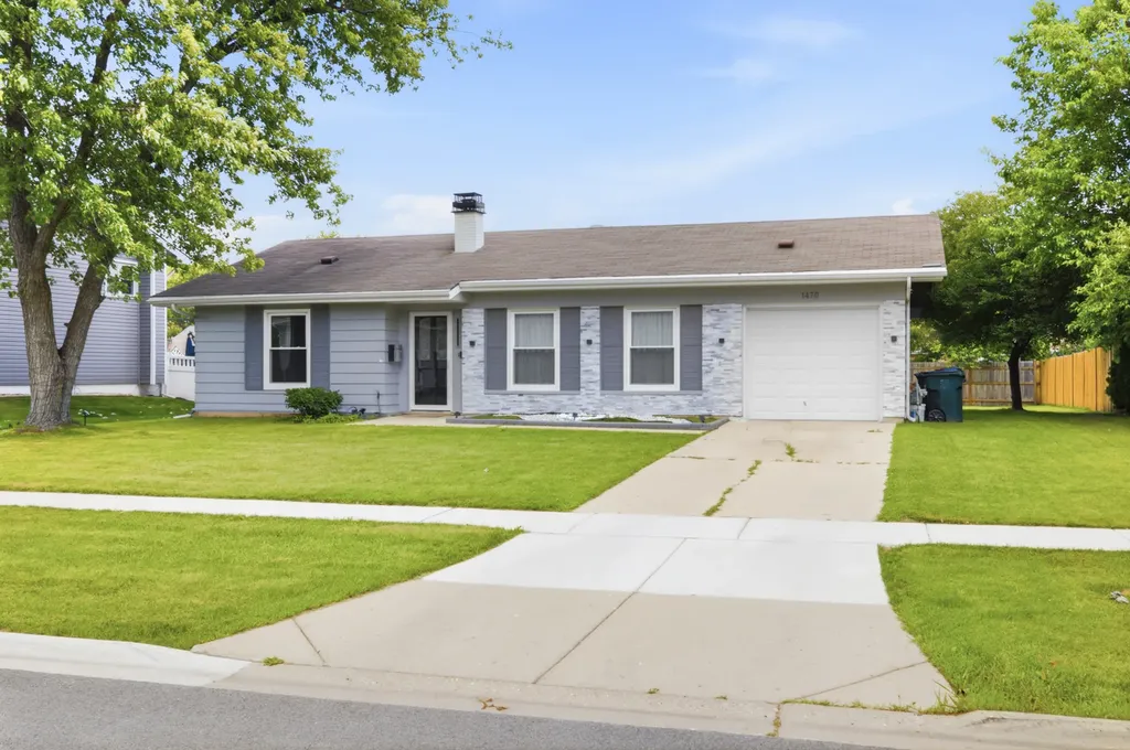1470 Devonshire Lane Hoffman Estates IL 60169
