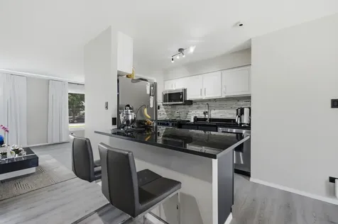 1470 Devonshire Lane Hoffman Estates IL 60169