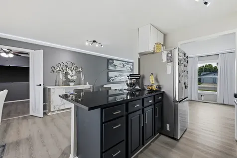 1470 Devonshire Lane Hoffman Estates IL 60169