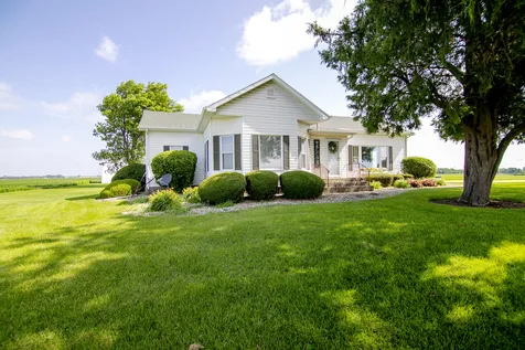 2359 East 5000n Road Bourbonnais IL 60914