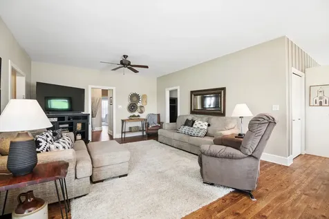 2359 East 5000n Road Bourbonnais IL 60914