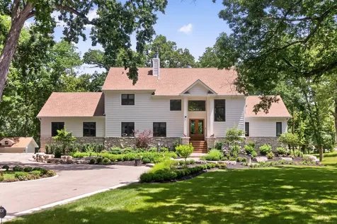 41W438 Barlow Drive St. Charles IL 60175