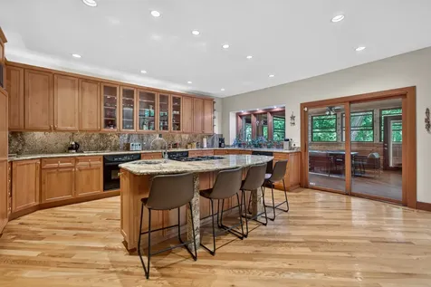 41W438 Barlow Drive St. Charles IL 60175