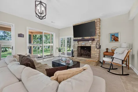 41W438 Barlow Drive St. Charles IL 60175