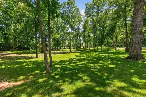 41W438 Barlow Drive St. Charles IL 60175