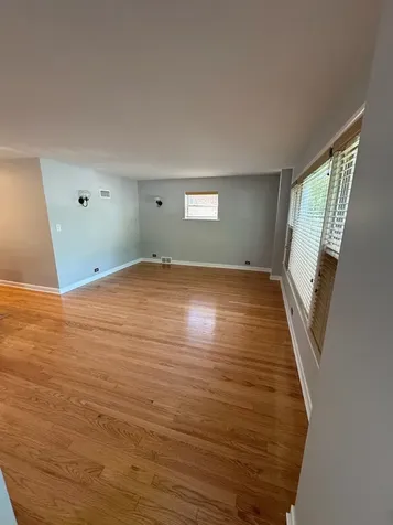 6320 North Kildare Avenue Chicago IL 60646