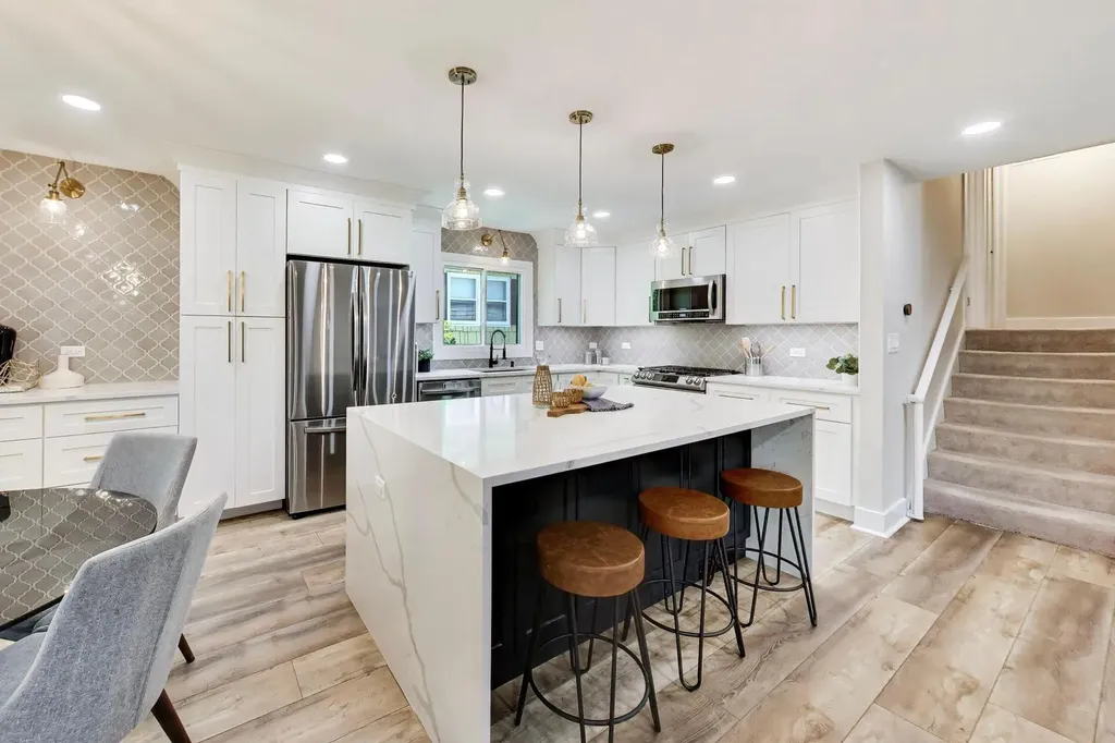514 South Yale Avenue Villa Park IL 60181