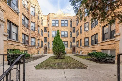 7327 North Honore Street Chicago IL 60626