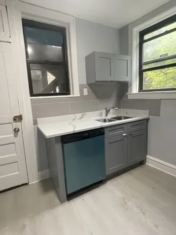7327 North Honore Street Chicago IL 60626