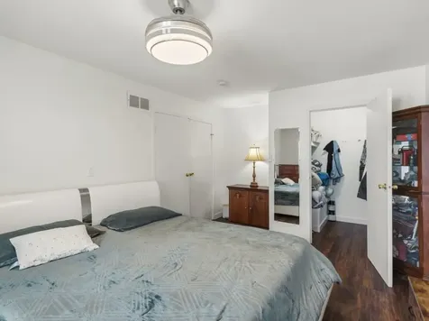 306 Milton Court Bloomingdale IL 60108