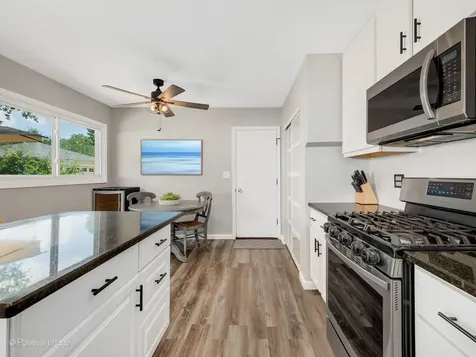 422 Walnut Drive Streamwood IL 60107