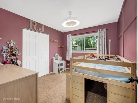 422 Walnut Drive Streamwood IL 60107