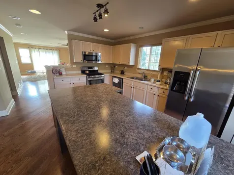 886 South Insignia Court Palatine IL 60067