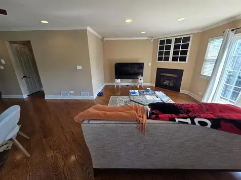 886 South Insignia Court Palatine IL 60067