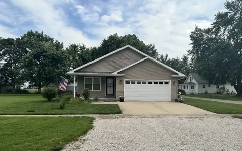 209 West Washington Street W Fithian IL 61844