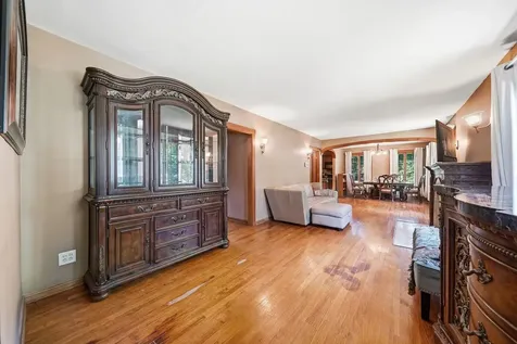 345 Moody Court South Elgin IL 60177