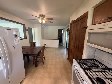 442 31ST Avenue East Moline IL 61244