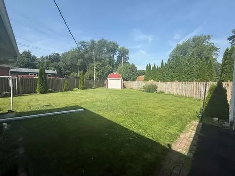 442 31ST Avenue East Moline IL 61244