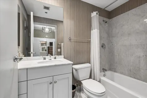 600 North Lake Shore Drive Chicago IL 60611