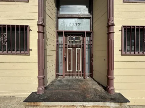 1237 North Noble Street Chicago IL 60642