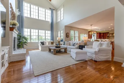 15 Eagle Ridge Drive Hawthorn Woods IL 60047