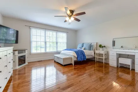 15 Eagle Ridge Drive Hawthorn Woods IL 60047
