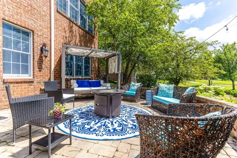 15 Eagle Ridge Drive Hawthorn Woods IL 60047