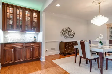 15 Eagle Ridge Drive Hawthorn Woods IL 60047