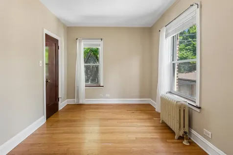 2018 West Greenleaf Avenue Chicago IL 60645
