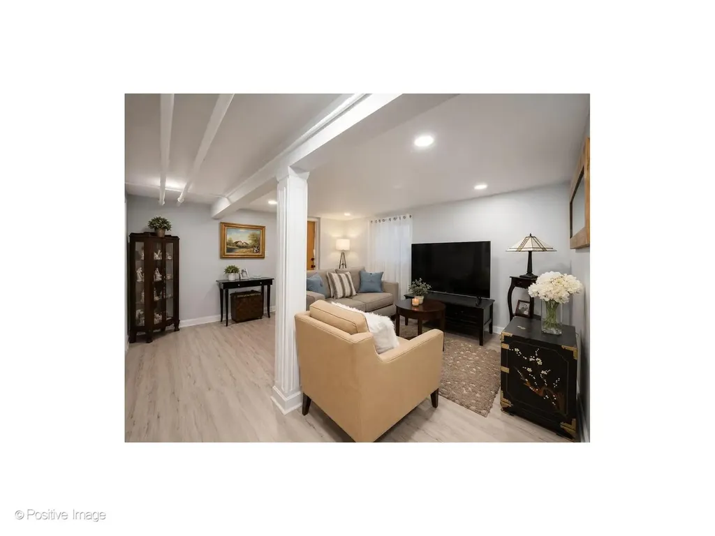3640 North Artesian Avenue Chicago IL 60618