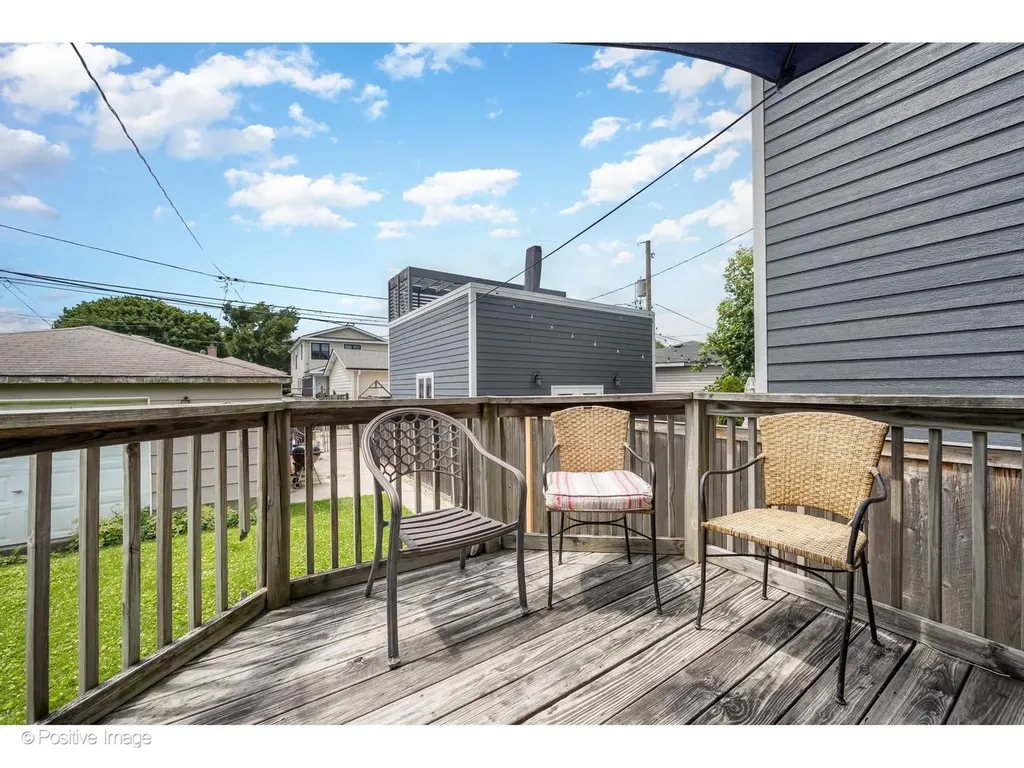 3640 North Artesian Avenue Chicago IL 60618