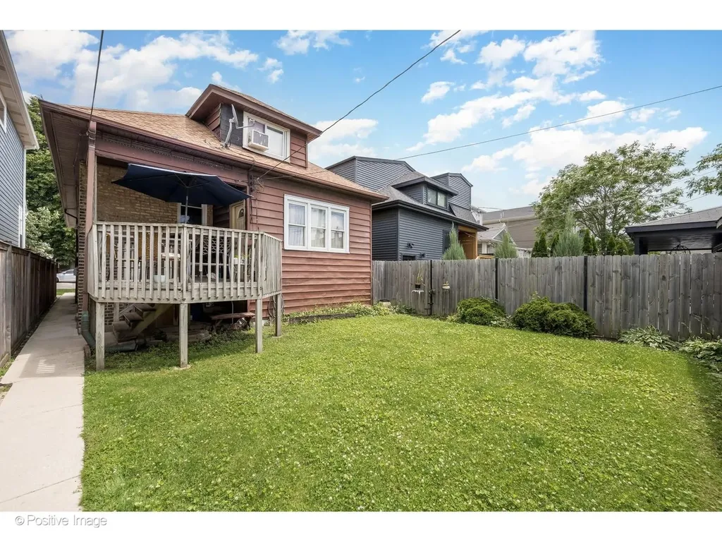 3640 North Artesian Avenue Chicago IL 60618