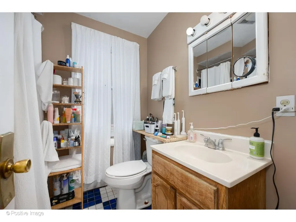 3640 North Artesian Avenue Chicago IL 60618