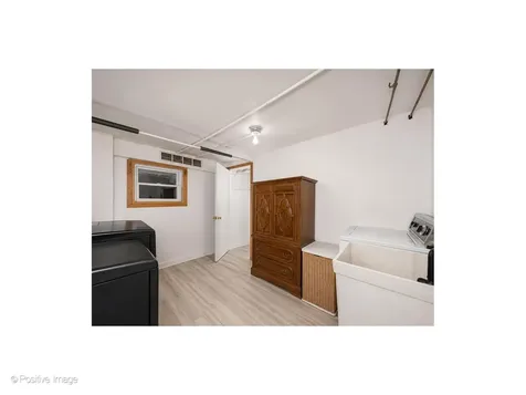 3640 North Artesian Avenue Chicago IL 60618