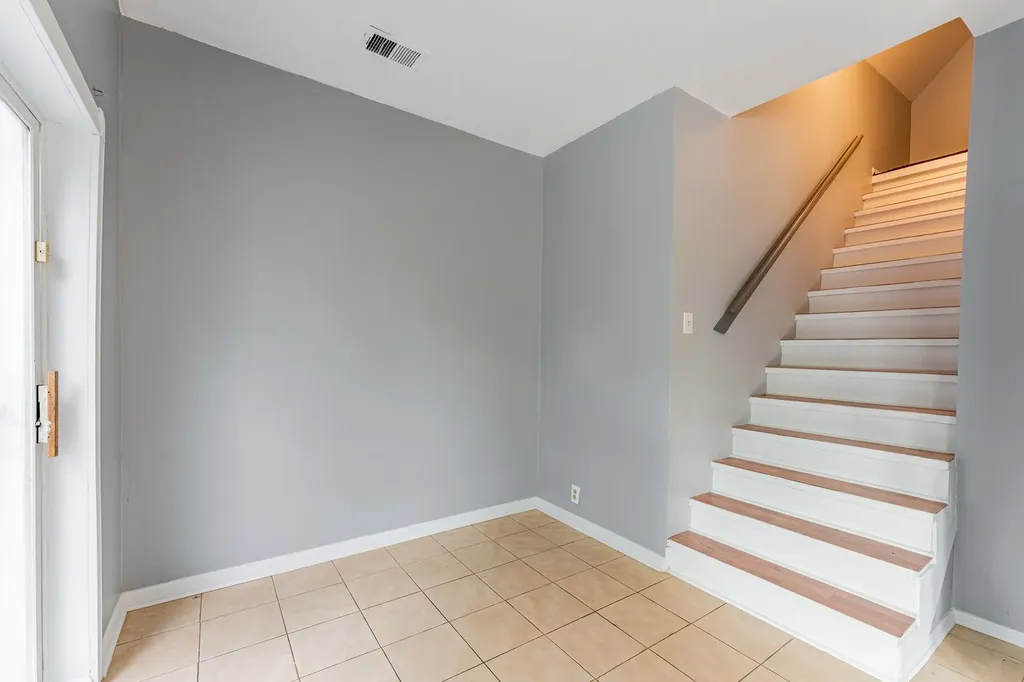 3509 West Dickens Avenue Chicago IL 60647