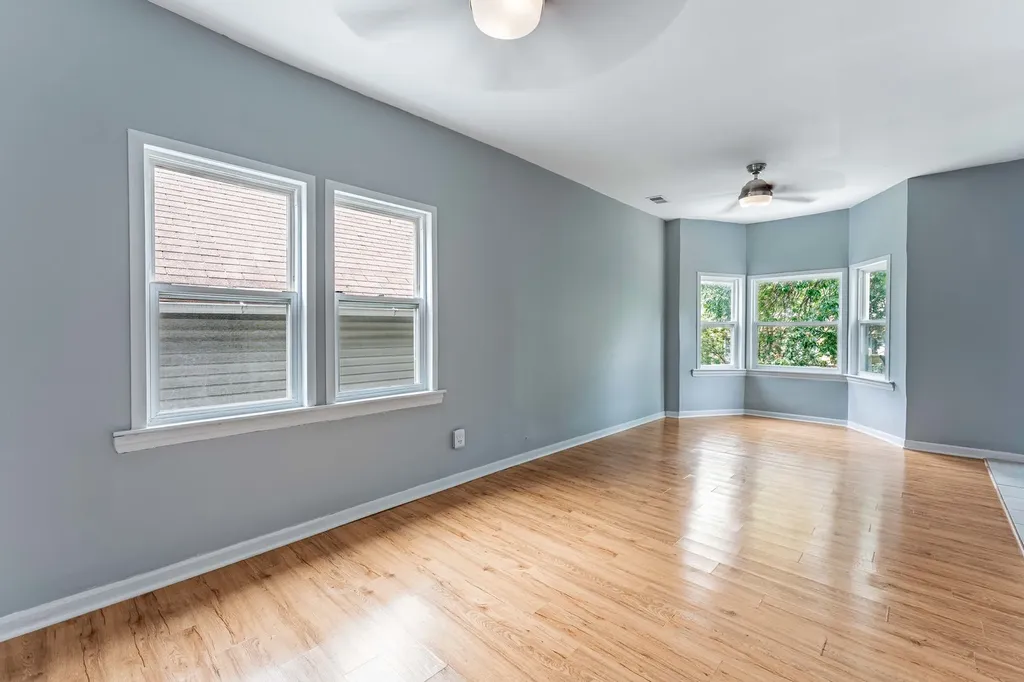 3509 West Dickens Avenue Chicago IL 60647