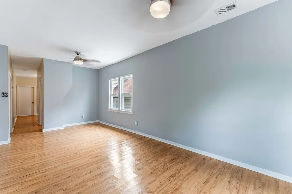 3509 West Dickens Avenue Chicago IL 60647